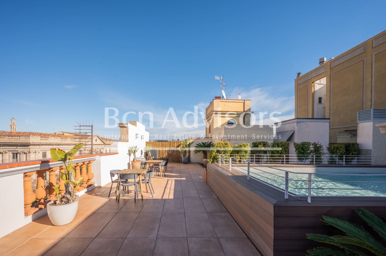 2 bedroom Apartment for sale in Barcelona city with pool - € 850,000 (Ref: 9590969)