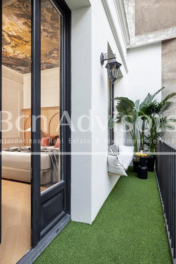 3 bedroom Penthouse for sale in Barcelona city - € 1,880,000 (Ref: 9611298)