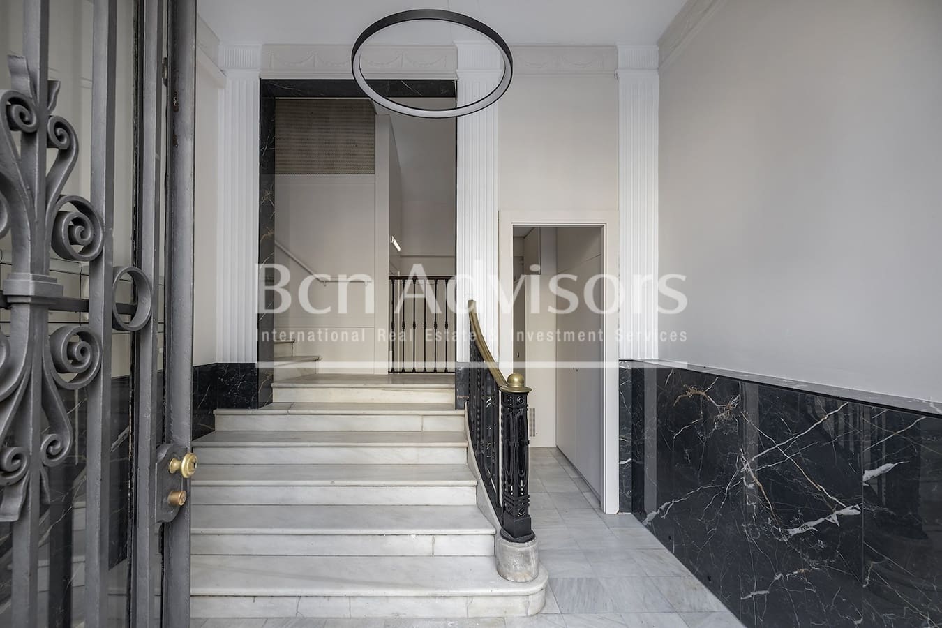 3 bedroom Penthouse for sale in Barcelona city - € 1,790,000 (Ref: 9611298)