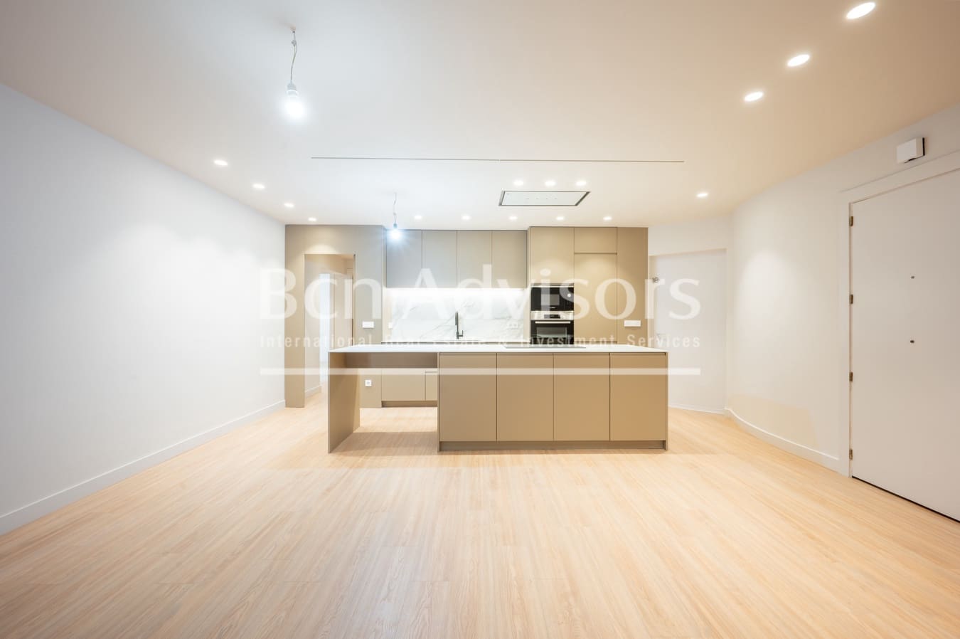 4 soveværelse Lejlighed til salg i Barcelona by - € 1.650.000 (Ref: 9619137)