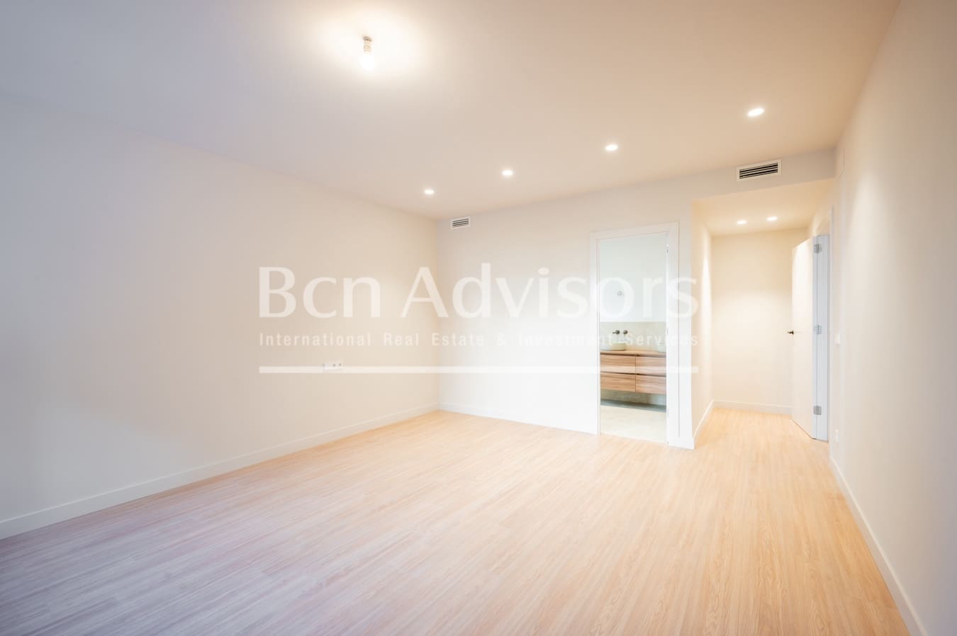 4 soveværelse Lejlighed til salg i Barcelona by - € 1.650.000 (Ref: 9619137)