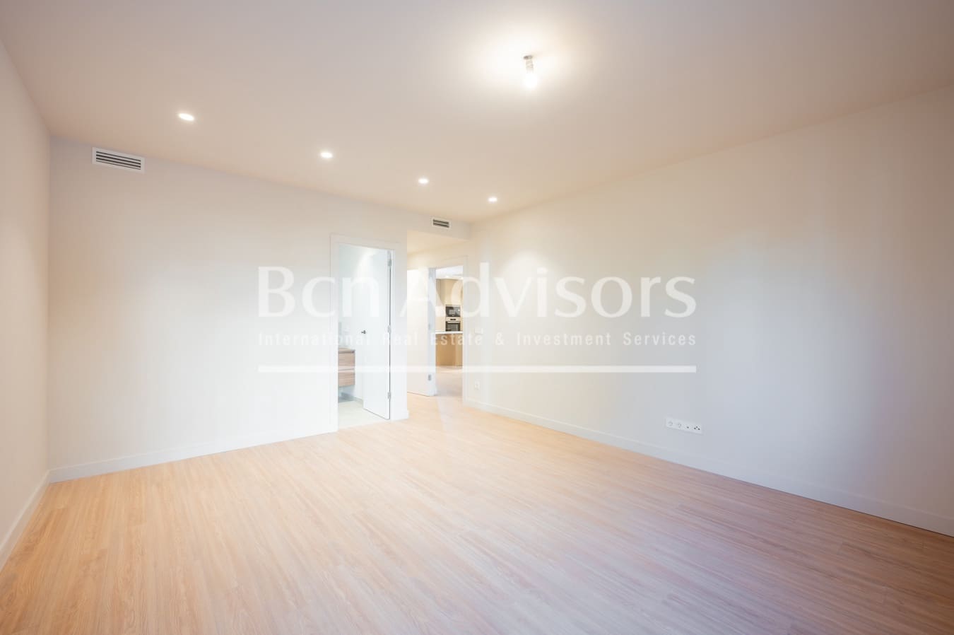 4 soveværelse Lejlighed til salg i Barcelona by - € 1.650.000 (Ref: 9619137)