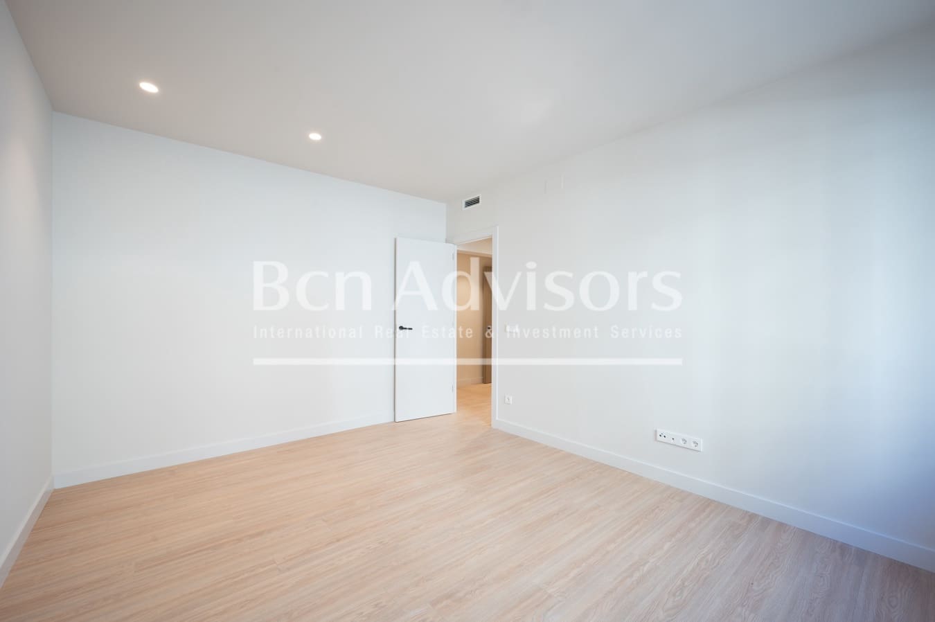 4 soveværelse Lejlighed til salg i Barcelona by - € 1.650.000 (Ref: 9619137)