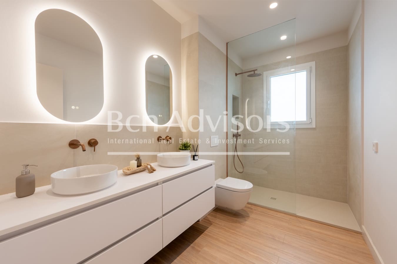 4 soveværelse Lejlighed til salg i Barcelona by med garage - € 1.650.000 (Ref: 9619137)