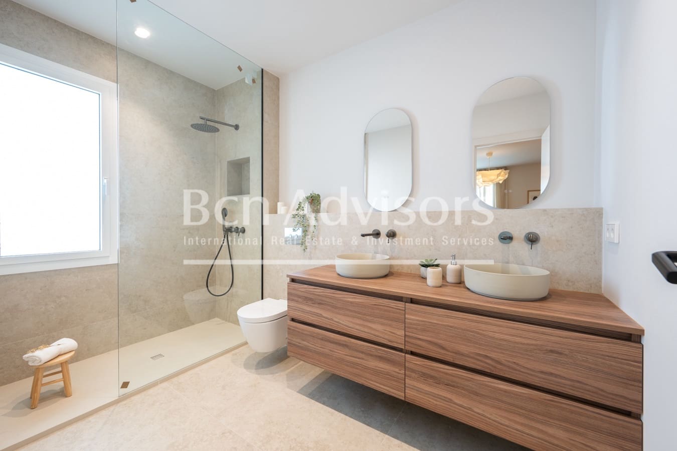 4 soveværelse Lejlighed til salg i Barcelona by med garage - € 1.650.000 (Ref: 9619137)