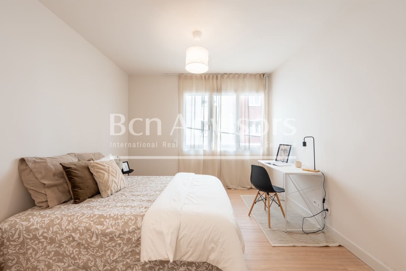 4 soveværelse Lejlighed til salg i Barcelona by med garage - € 1.650.000 (Ref: 9619137)
