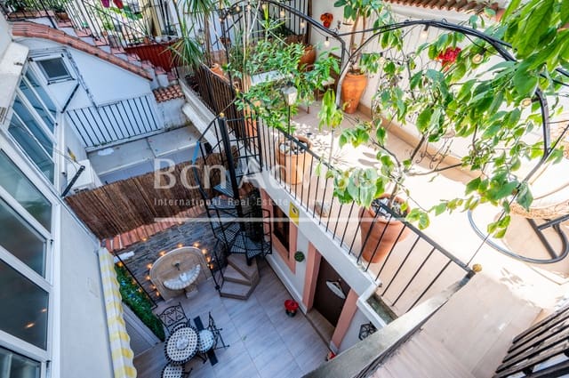 Apartamento de 3 habitaciones en El Poble Sec, Barcelona ciudad en venta - 847.000 € (Ref: 9761813)