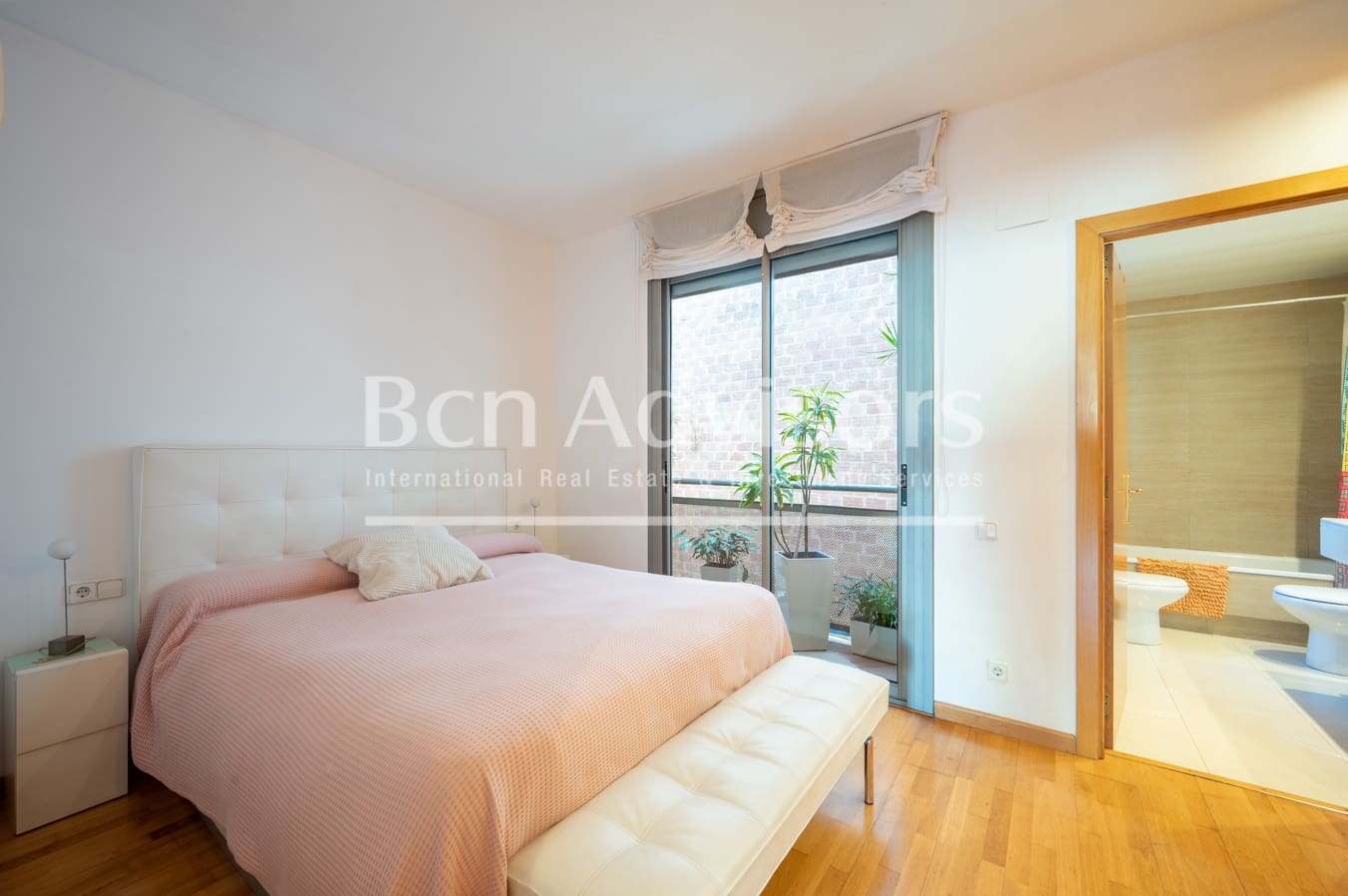 3 soverom Rekkehus til salgs i Barcelona by - € 900 000 (Ref: 9761814)