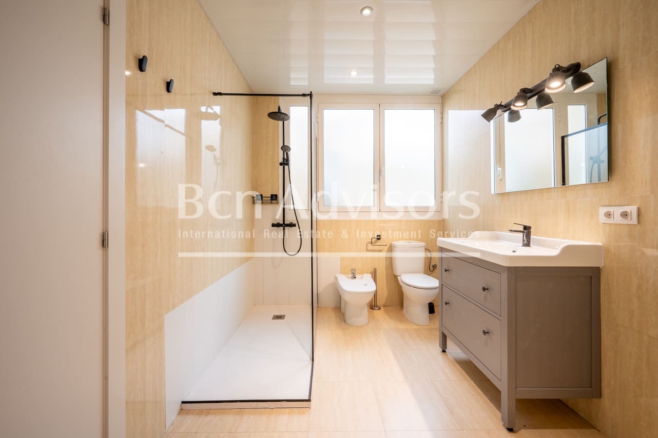 4 soverom Leilighet til salgs i Barcelona by med garasje - € 1 100 000 (Ref: 9770394)