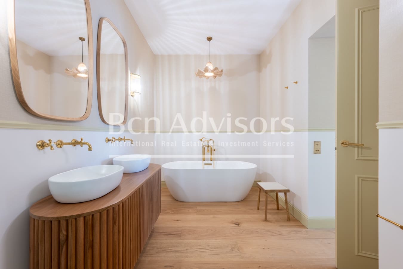 3 bedroom Apartment for sale in Barcelona city - € 2,200,000 (Ref: 9780306)