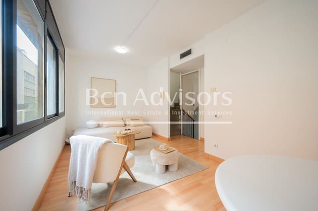 3 soveværelse Byhus til salg i El Camp d'en Grassot i Gràcia Nova, Barcelona by med garage - € 870.000 (Ref: 9788248)