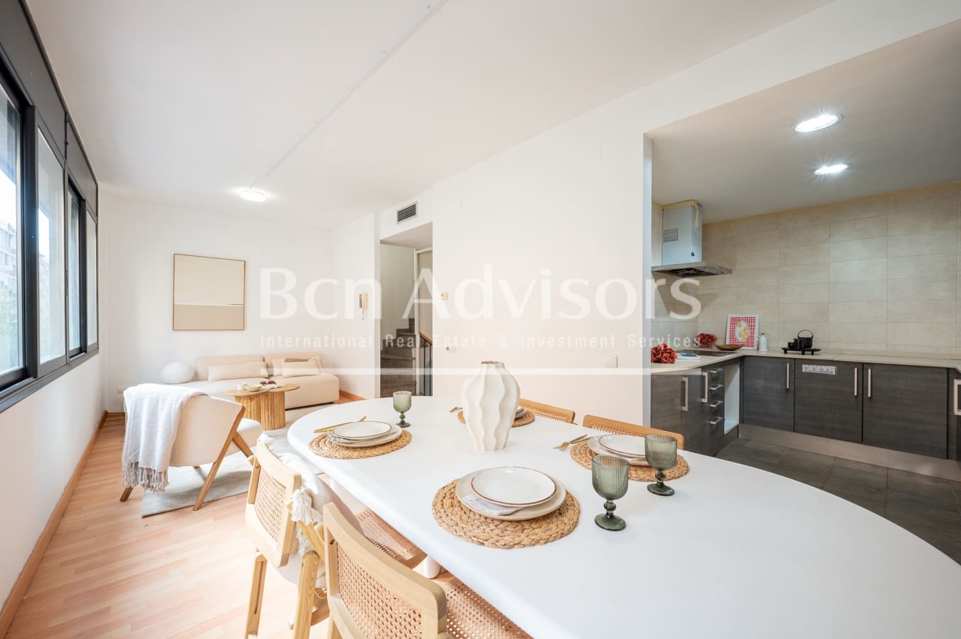 3 soveværelse Byhus til salg i Barcelona by med garage - € 870.000 (Ref: 9788248)