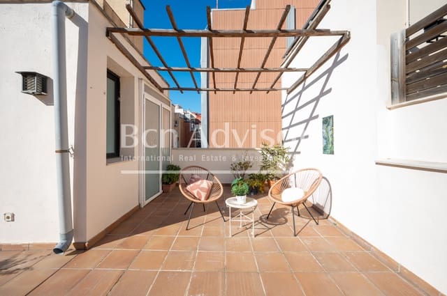 3 soveværelse Byhus til salg i El Camp d'en Grassot i Gràcia Nova, Barcelona by med garage - € 870.000 (Ref: 9788248)