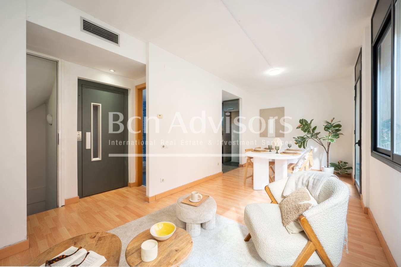 3 soveværelse Byhus til salg i Barcelona by med garage - € 870.000 (Ref: 9788248)