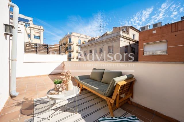 3 soveværelse Byhus til salg i El Camp d'en Grassot i Gràcia Nova, Barcelona by med garage - € 870.000 (Ref: 9788248)