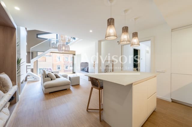 3 slaapkamer Penthouse te koop in La Vila Olímpica del Poblenou, Barcelona stad - € 1.295.000 (Ref: 9806289)