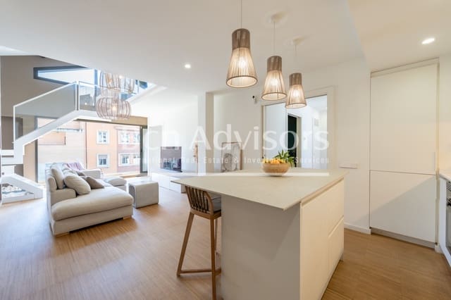 3 slaapkamer Penthouse te koop in La Vila Olímpica del Poblenou, Barcelona stad - € 1.295.000 (Ref: 9806289)