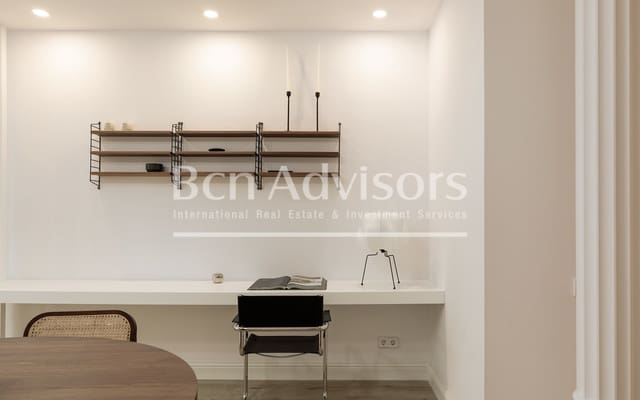 3 chambre Appartement à vendre à El Barri Gòtic, Barcelone ville - 1 120 000 € (Ref: 9806290)