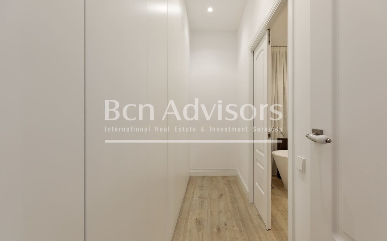 3 bedroom Apartment for sale in Barcelona city - € 1,120,000 (Ref: 9806290)