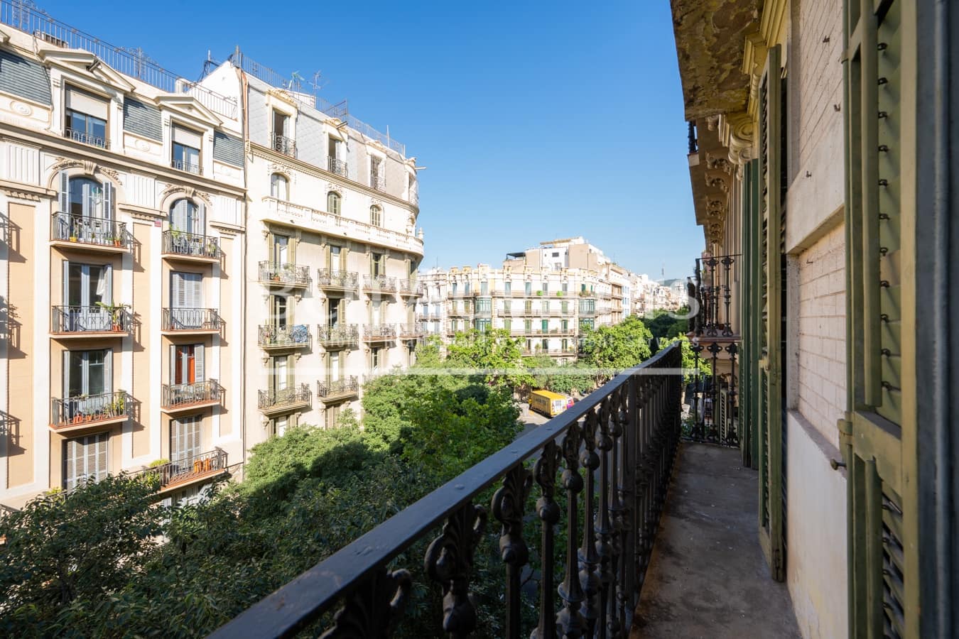 Apartamento de 3 habitaciones en Barcelona ciudad en venta - 1.095.000 € (Ref: 9807836)