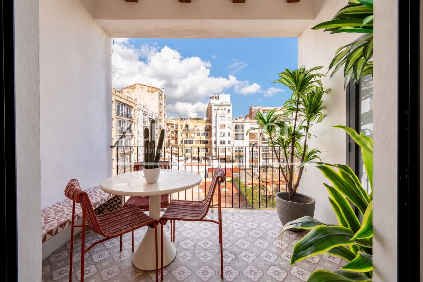 3 bedroom Apartment for sale in Barcelona city - € 998,000 (Ref: 9807836)