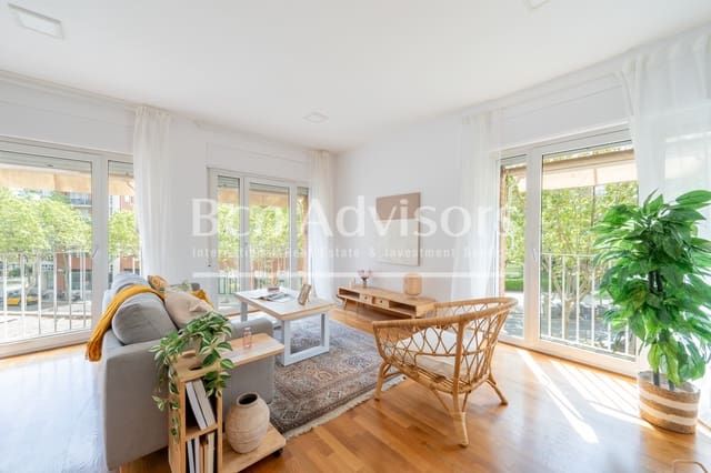 3 sovrum Lägenhet till salu i La Vila Olímpica del Poblenou, Barcelona stad med garage - 795 000 € (Ref: 9807839)