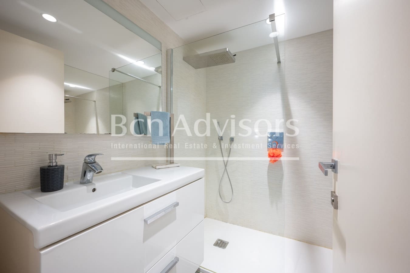 4 sovrum Lägenhet till salu i Barcelona stad - 750 000 € (Ref: 9811399)