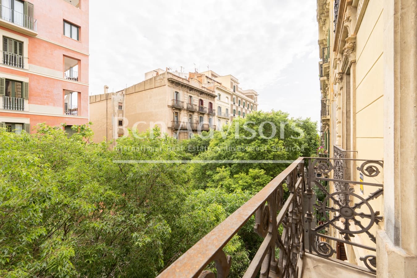 3 soveværelse Lejlighed til salg i Barcelona by - € 1.790.000 (Ref: 9815721)