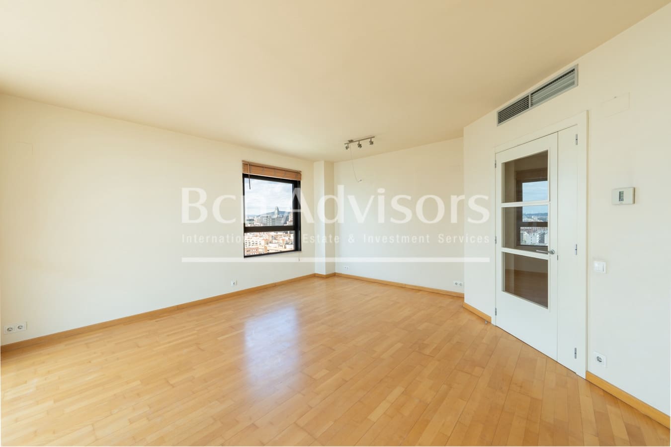 4 bedroom Apartment for sale in Barcelona city with pool - € 1,330,000 (Ref: 9820216)