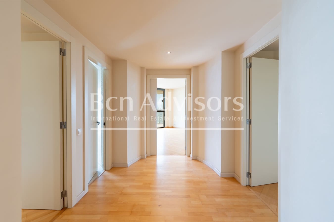 4 bedroom Apartment for sale in Barcelona city with pool - € 1,330,000 (Ref: 9820216)