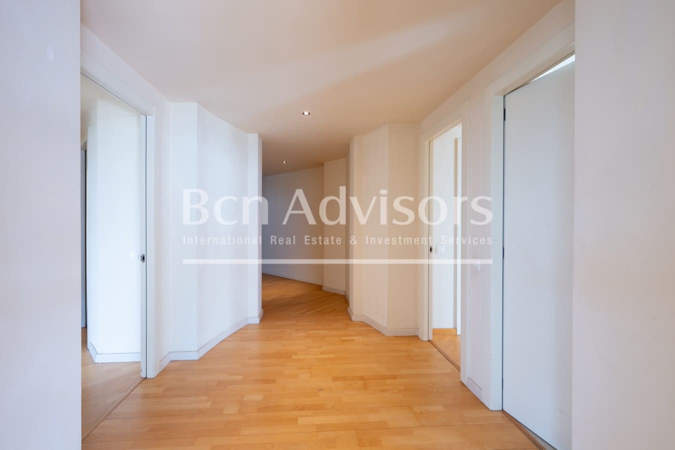 4 bedroom Apartment for sale in Barcelona city with pool - € 1,330,000 (Ref: 9820216)