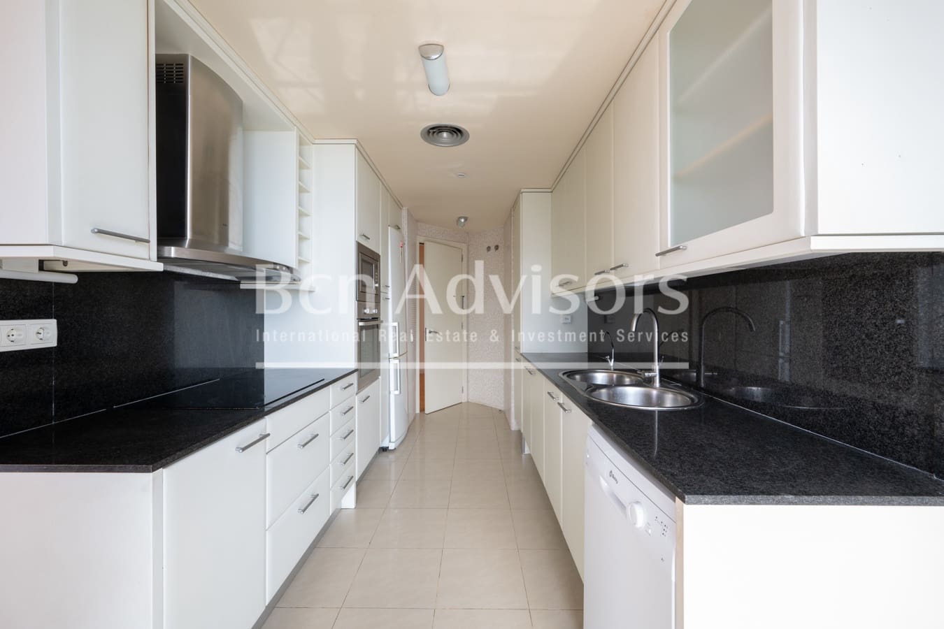 4 bedroom Apartment for sale in Barcelona city with pool - € 1,330,000 (Ref: 9820216)