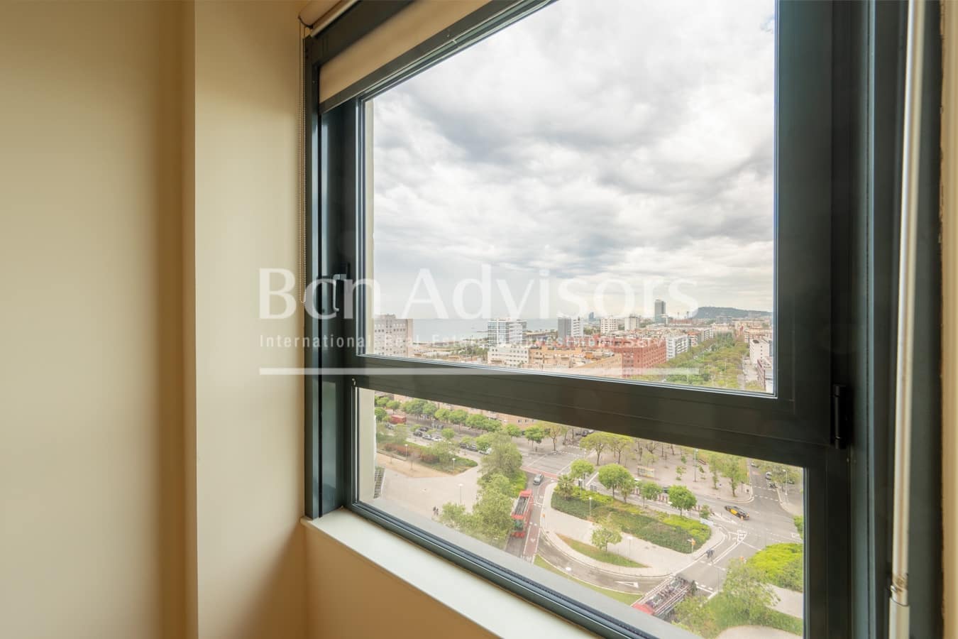 4 bedroom Apartment for sale in Barcelona city with pool - € 1,330,000 (Ref: 9820216)