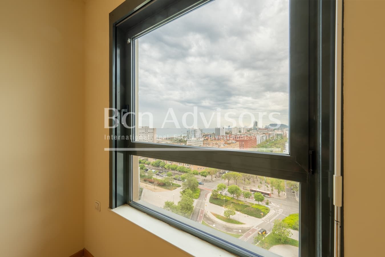 4 bedroom Apartment for sale in Barcelona city with pool - € 1,330,000 (Ref: 9820216)
