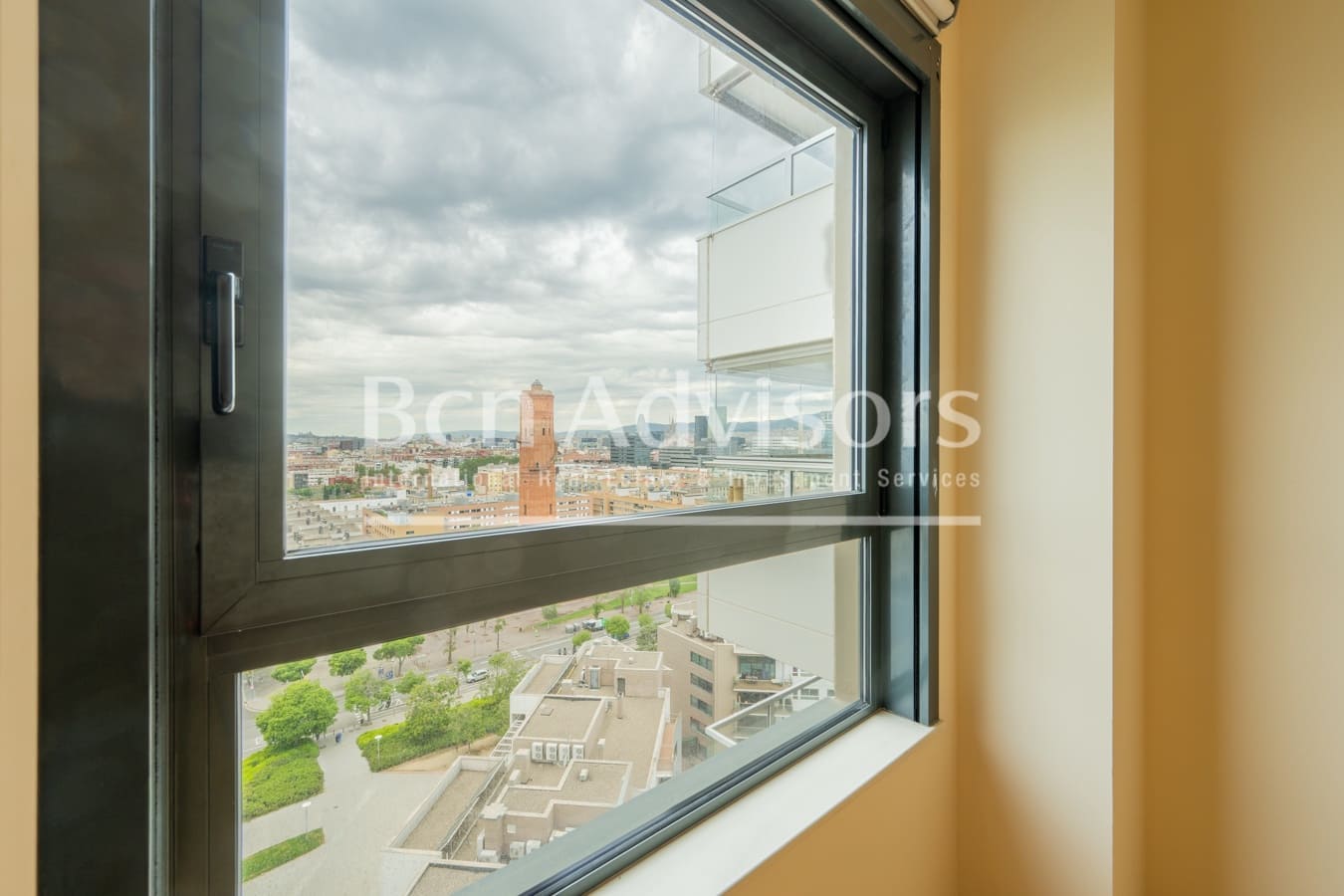 4 bedroom Apartment for sale in Barcelona city with pool - € 1,330,000 (Ref: 9820216)