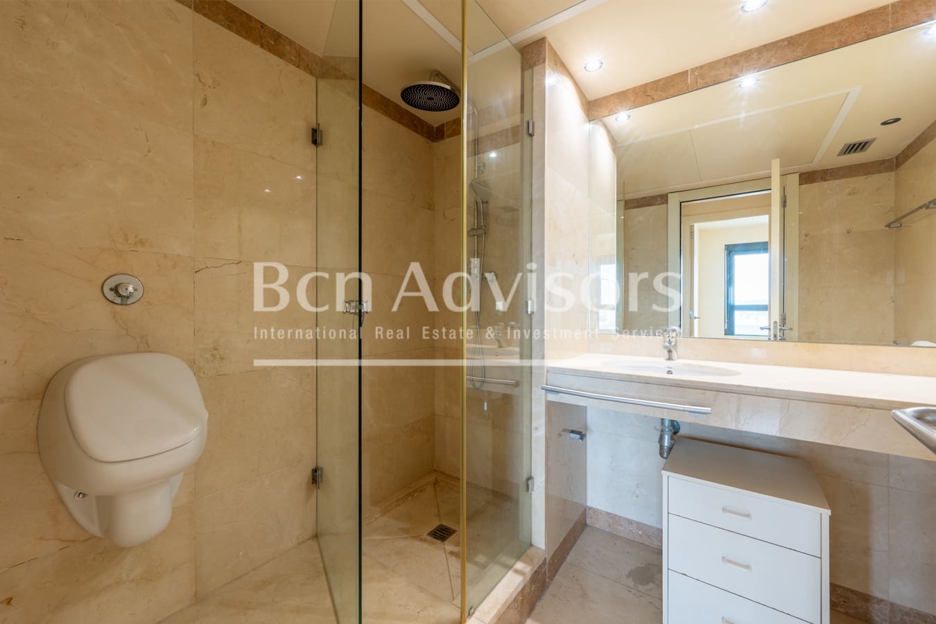 4 bedroom Apartment for sale in Barcelona city with pool - € 1,330,000 (Ref: 9820216)