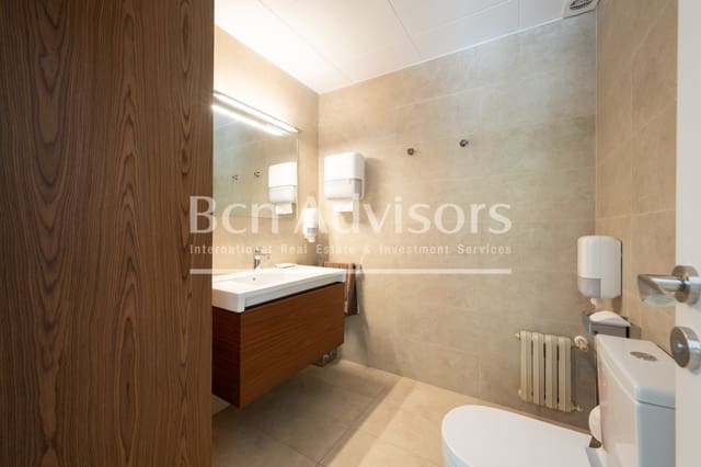 Apartamento de 4 habitaciones en La Vila Olímpica del Poblenou, Barcelona ciudad en venta con garaje - 790.000 € (Ref: 9839068)