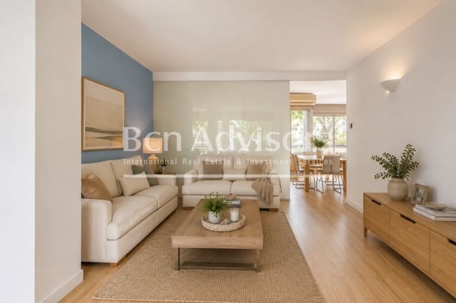 4 soverom Leilighet til salgs i La Vila Olímpica del Poblenou, Barcelona by med garasje - € 790 000 (Ref: 9839068)