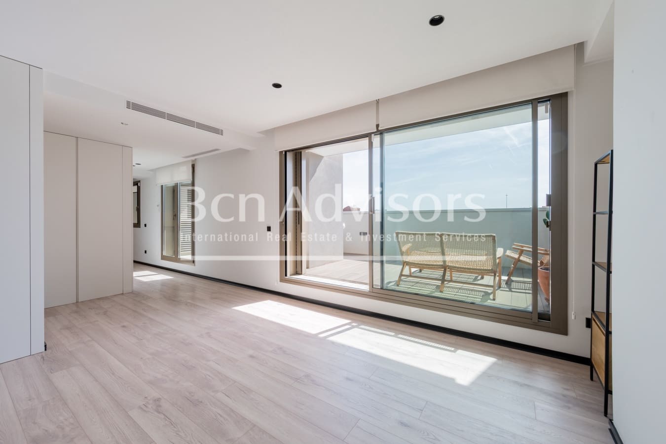 1 bedroom Penthouse for sale in Barcelona city with garage - € 870,000 (Ref: 9839070)