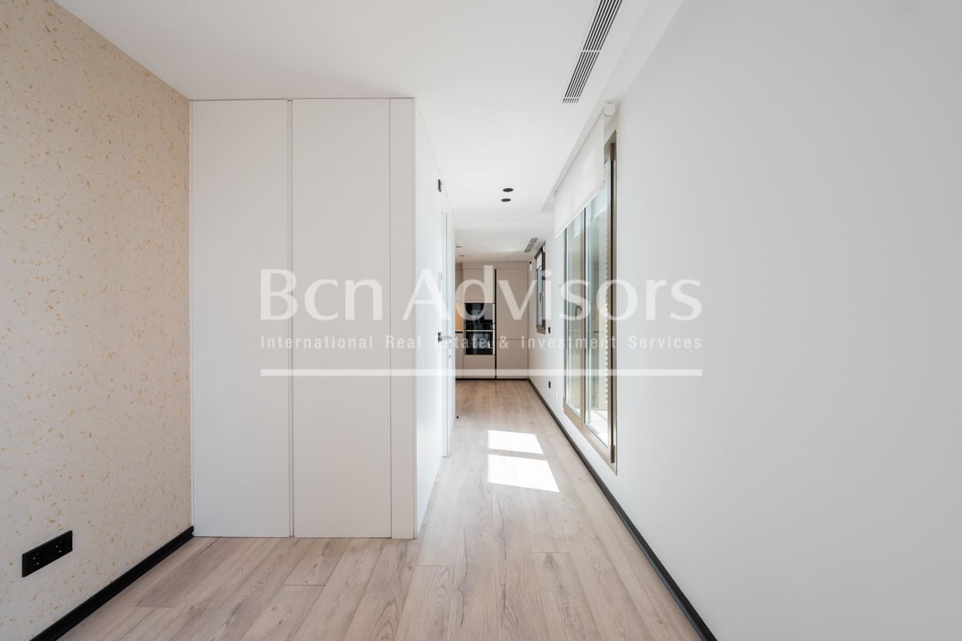 1 bedroom Penthouse for sale in Barcelona city with garage - € 870,000 (Ref: 9839070)