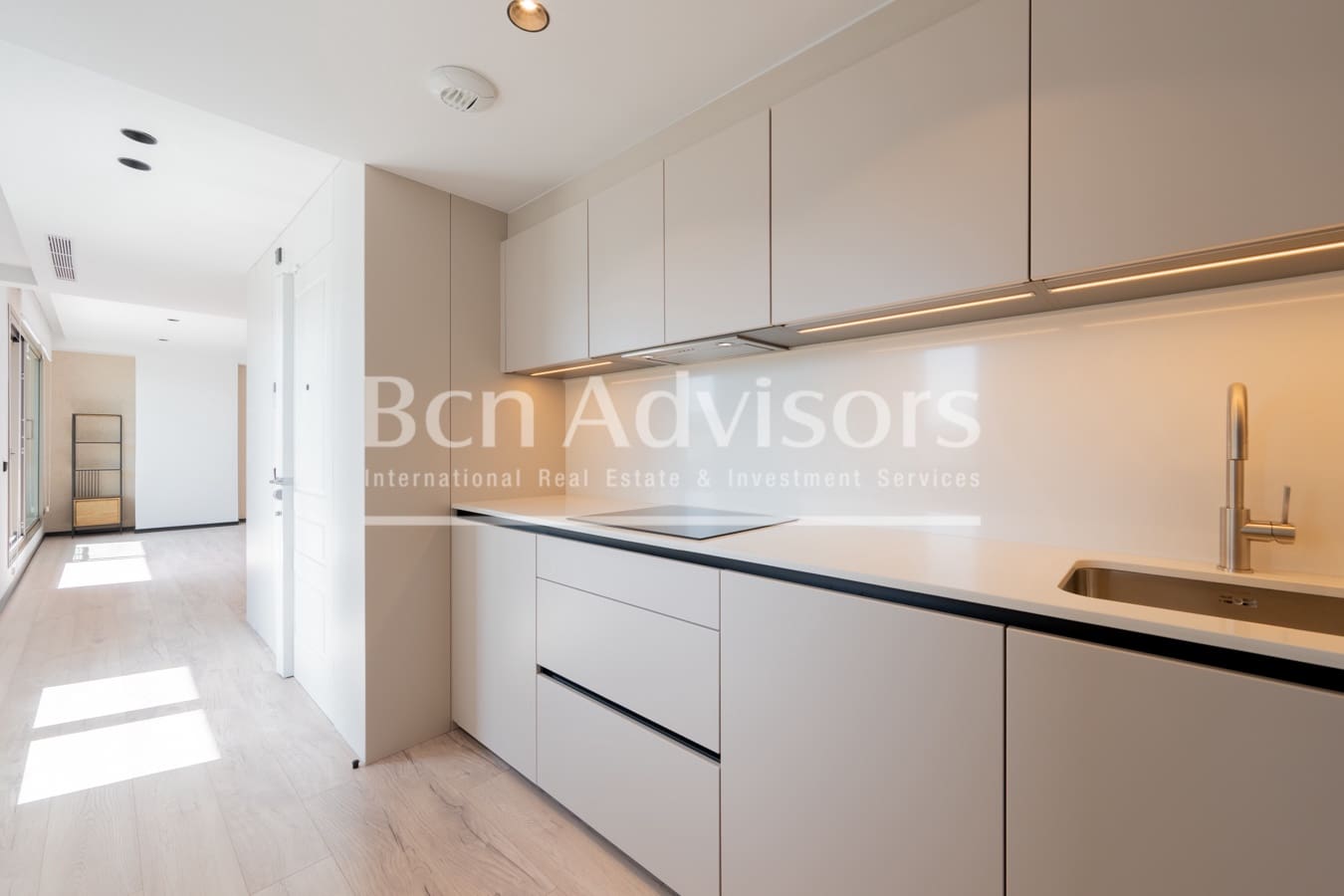 1 bedroom Penthouse for sale in Barcelona city with garage - € 870,000 (Ref: 9839070)