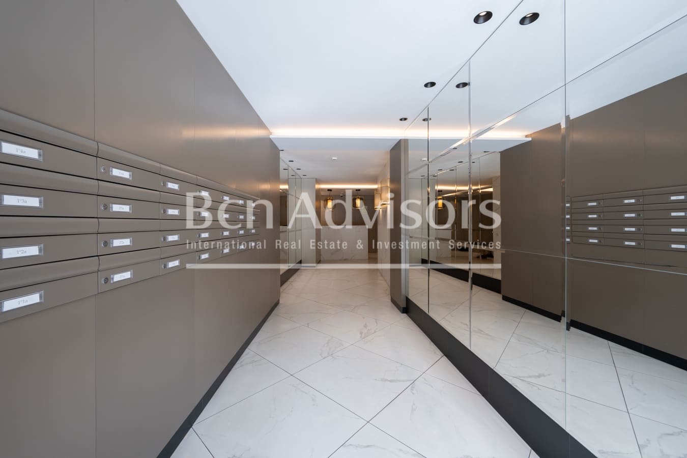 1 bedroom Penthouse for sale in Barcelona city with garage - € 870,000 (Ref: 9839070)