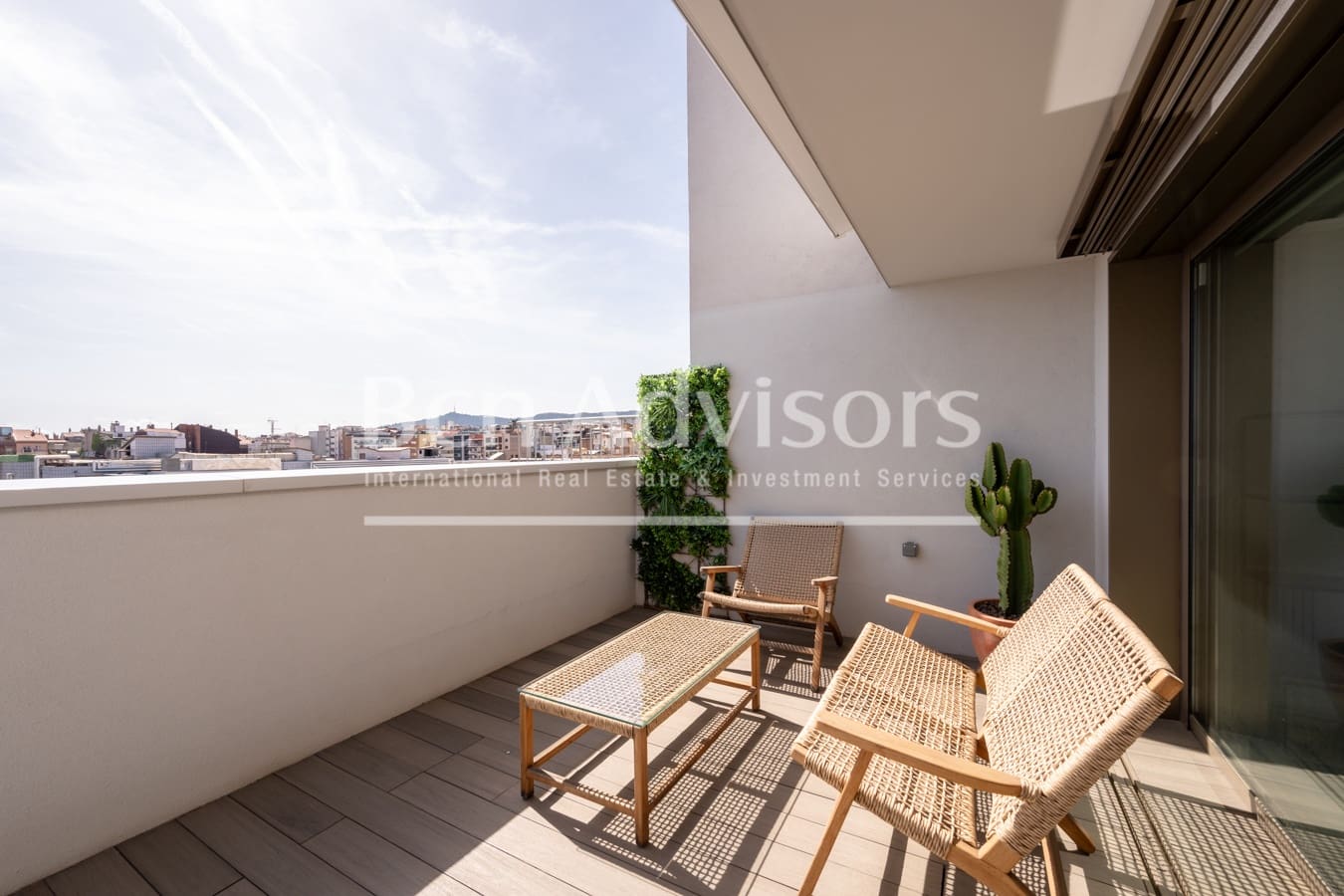 1 bedroom Penthouse for sale in Barcelona city with garage - € 870,000 (Ref: 9839070)