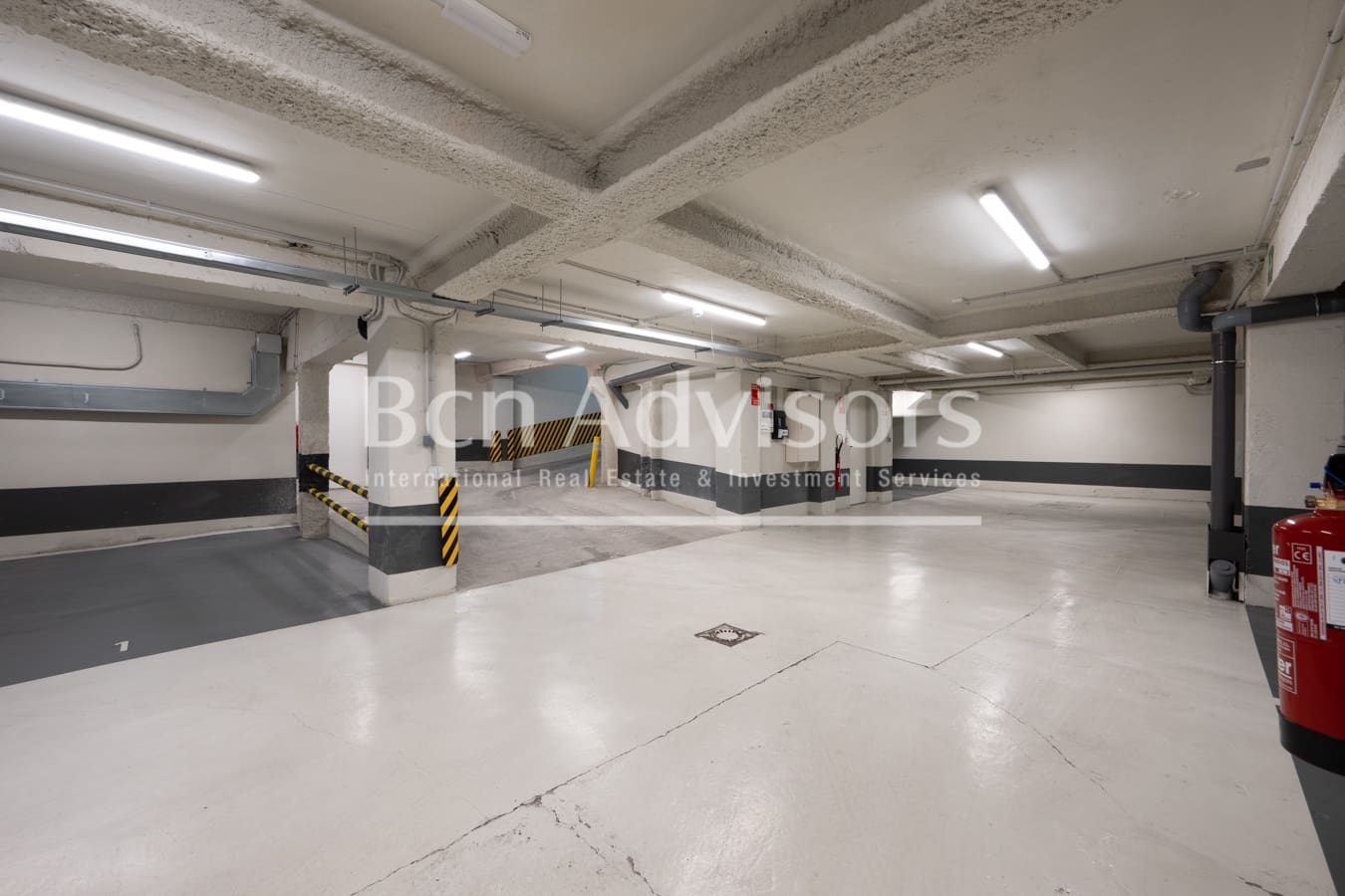 1 bedroom Penthouse for sale in Barcelona city with garage - € 870,000 (Ref: 9839070)