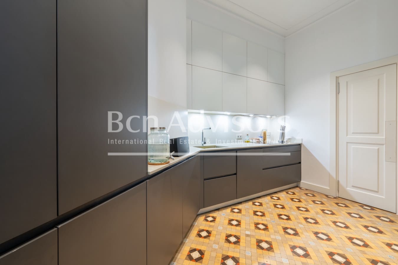 5 soveværelse Lejlighed til salg i Barcelona by - € 1.795.000 (Ref: 9855195)
