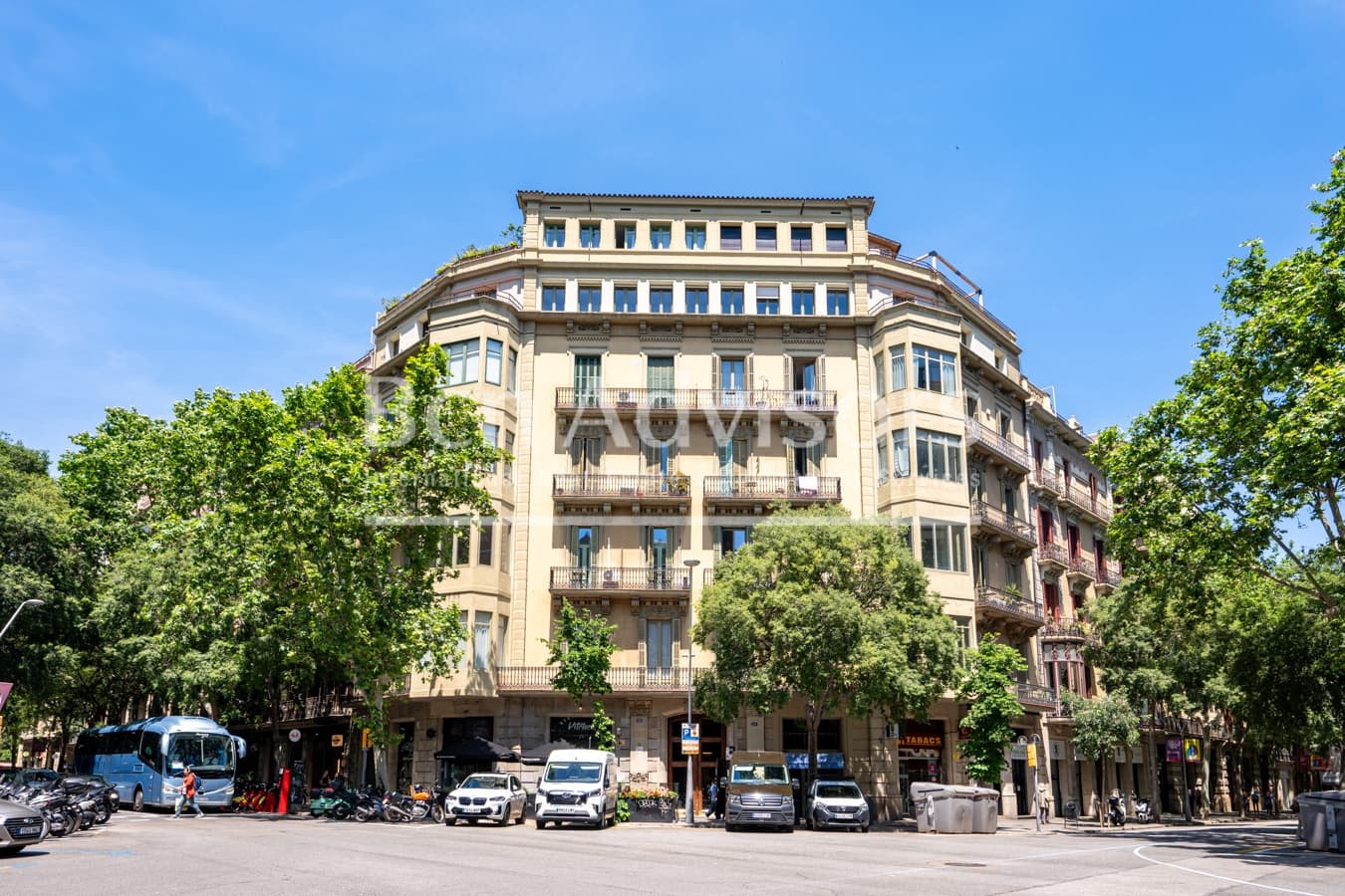 5 soveværelse Lejlighed til salg i Barcelona by - € 1.795.000 (Ref: 9855195)