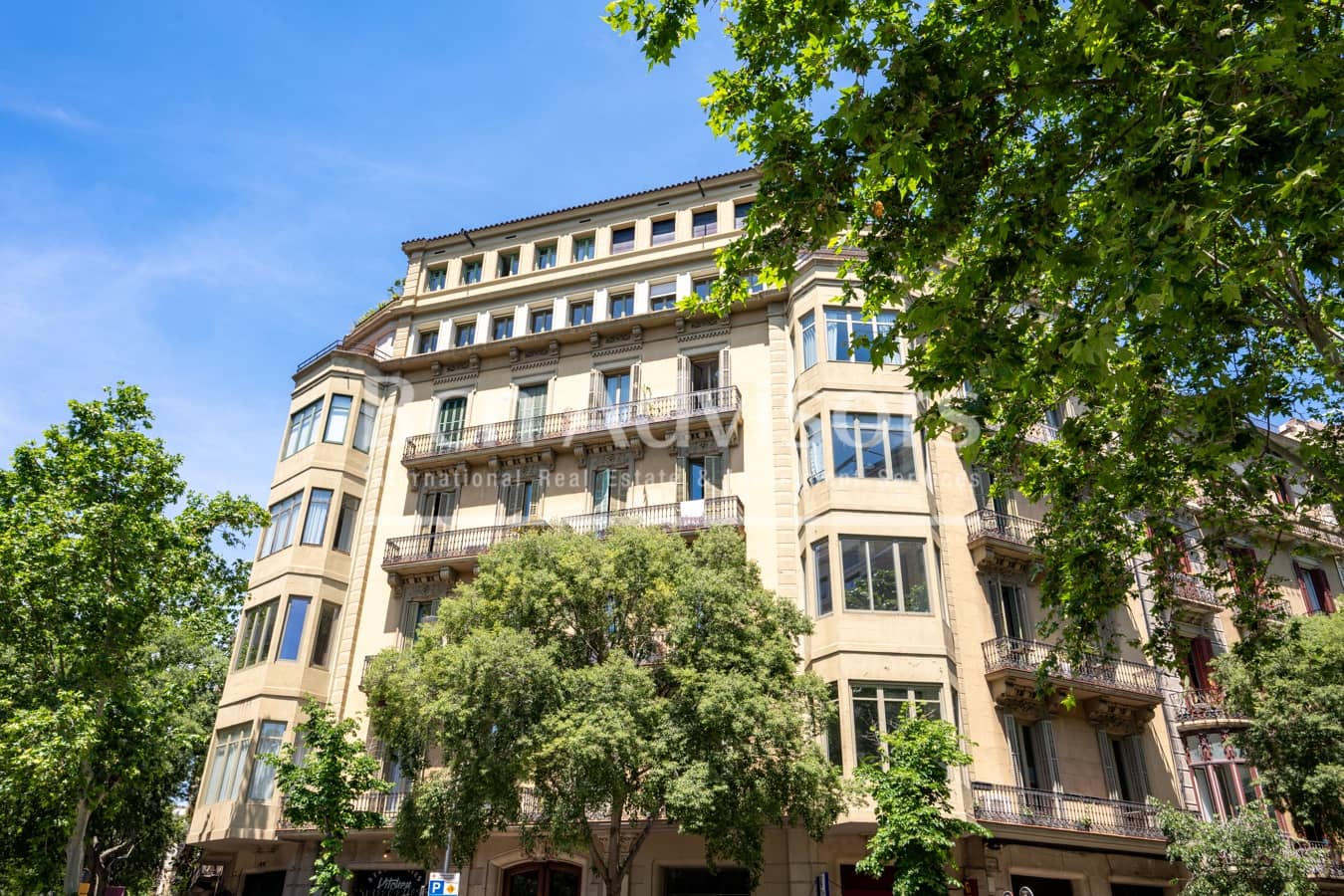 5 soveværelse Lejlighed til salg i Barcelona by - € 1.795.000 (Ref: 9855195)