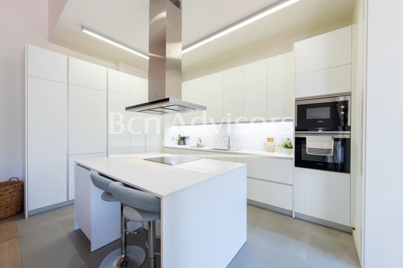 2 slaapkamer Appartement te koop in Barcelona stad met zwembad - € 1.000.000 (Ref: 9864978)