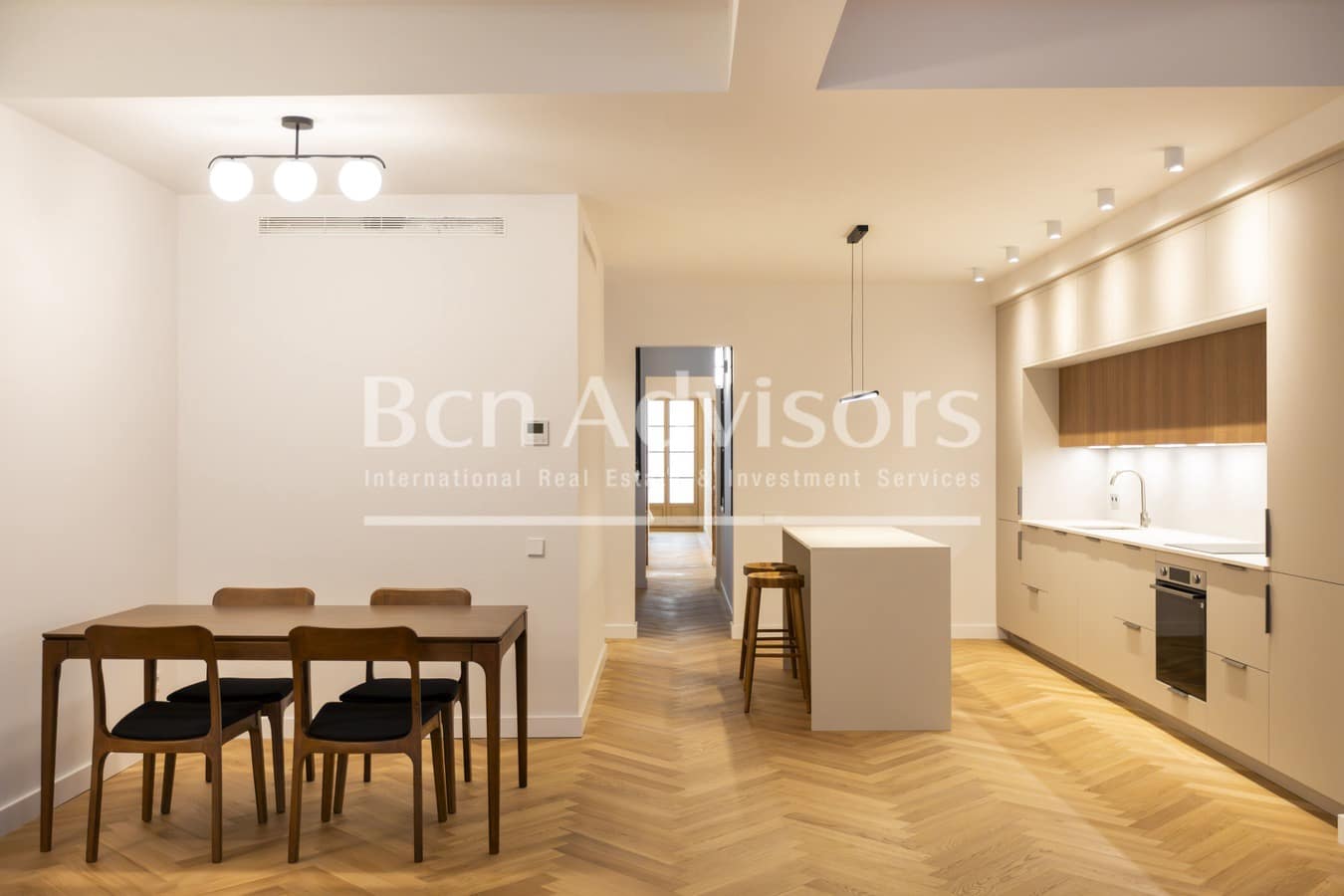 3 soveværelse Lejlighed til salg i Barcelona by - € 698.000 (Ref: 9875847)