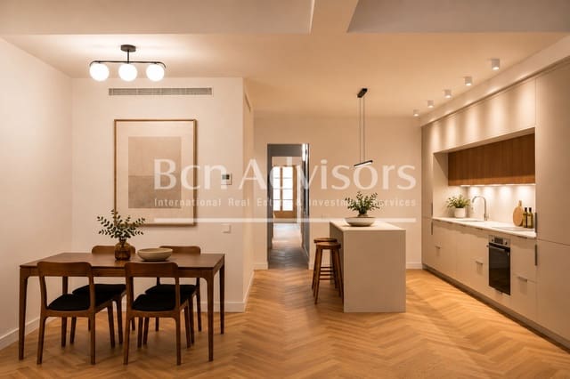 3 chambre Appartement à vendre à El Barri Gòtic, Barcelone ville - 698 000 € (Ref: 9875847)